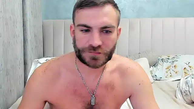 Snapshot of 10in_deluxe chatting on 01/28/25, 09:30 10in deluxe online show from 01/28/25, 09:30