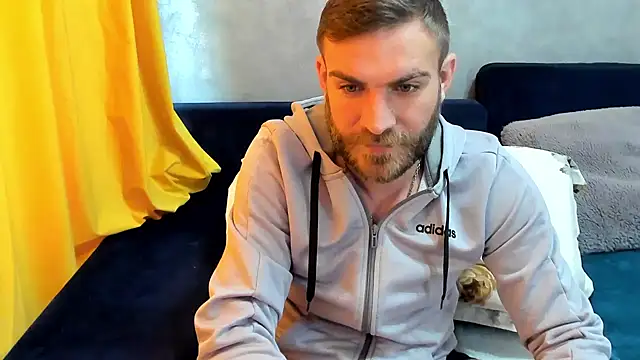 Snapshot of 10in_deluxe chatting on 02/23/25, 06:39 10in deluxe online show from 02/23/25, 06:39