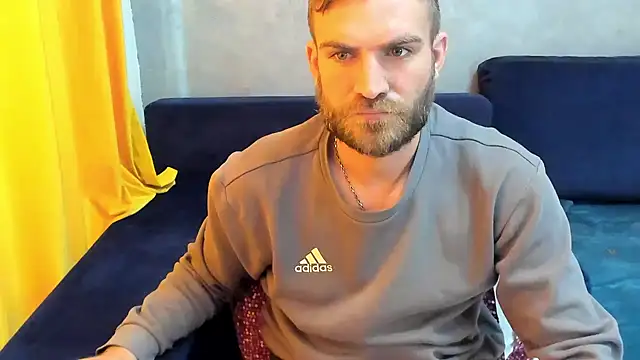 Snapshot of 10in_deluxe chatting on 02/25/25, 09:20 10in deluxe online show from 02/25/25, 09:20