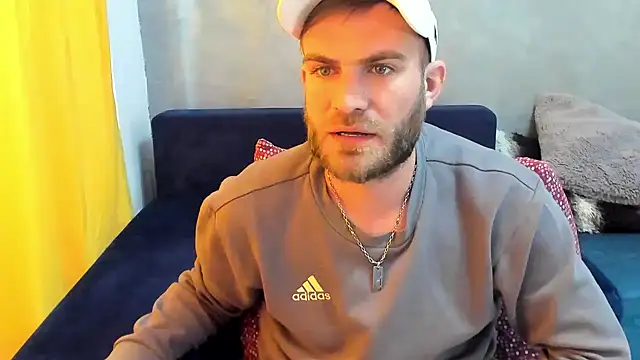 Snapshot of 10in_deluxe chatting on 02/26/25, 09:53 10in deluxe online show from 02/26/25, 09:53