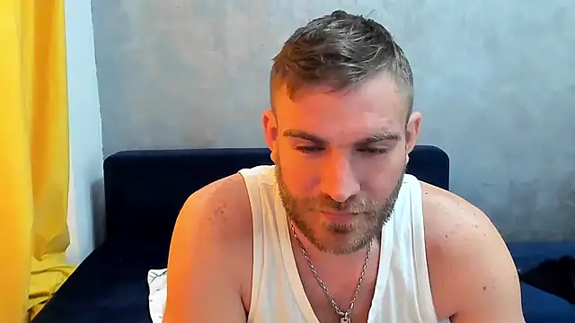 Snapshot of 10in_deluxe chatting on 03/11/25, 06:10 10in deluxe online show from 03/11/25, 06:10