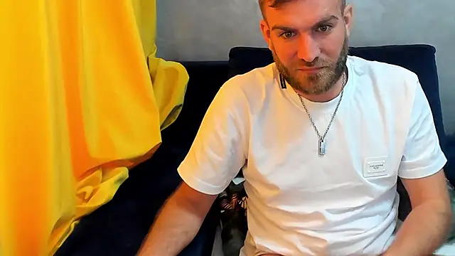 Snapshot of 10in_deluxe chatting on 03/21/25, 09:12 10in deluxe online show from 03/21/25, 09:12