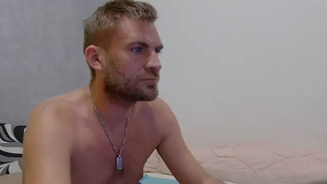 Snapshot of 10in_deluxe chatting on 09/10/25, 04:51 10in deluxe online show from 09/10/25, 04:51