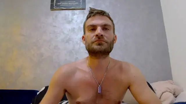 Snapshot of 10in_deluxe chatting on 09/18/25, 06:37 10in deluxe online show from 09/18/25, 06:37