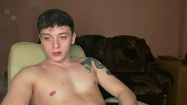 Snapshot of Joedonovan1 chatting on 03/21/25, 06:29 Joedonovan1 online show from 03/21/25, 06:29