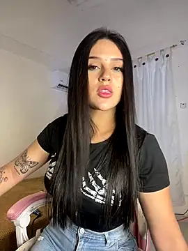 violet-333 online show from 10/31/25, 02:51