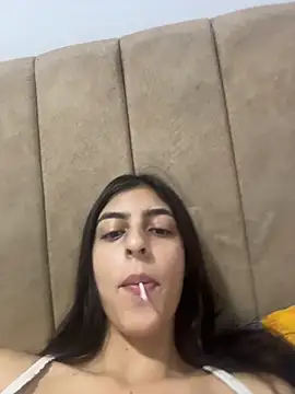 Snapshot of cristel_17 chatting on 03/05/26, 11:34 cristel 17 online show from 03/05/26, 11:34