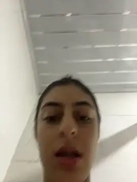 Snapshot of cristel_17 chatting on 03/18/26, 10:35 cristel 17 online show from 03/18/26, 10:35