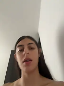 Snapshot of cristel_17 chatting on 03/23/26, 03:38 cristel 17 online show from 03/23/26, 03:38