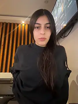 Snapshot of cristel_17 chatting on 04/01/26, 06:25 cristel 17 online show from 04/01/26, 06:25