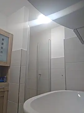 Toschi1981 online show from 10/28/25, 08:18