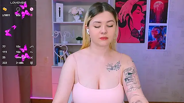 Snapshot of cutie_mili chatting on 01/21/25, 02:05 cutie mili online show from 01/21/25, 02:05