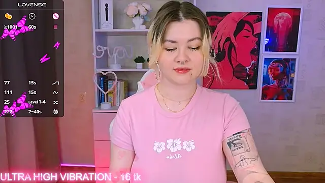 Snapshot of cutie_mili chatting on 01/29/25, 02:32 cutie mili online show from 01/29/25, 02:32