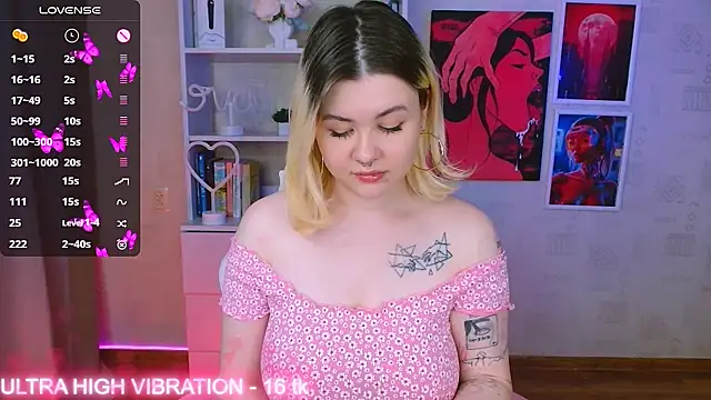 Snapshot of cutie_mili chatting on 02/01/25, 11:32 cutie mili online show from 02/01/25, 11:32