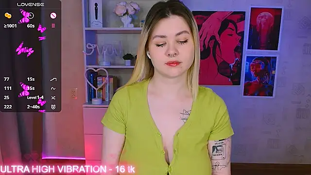 Snapshot of cutie_mili chatting on 02/04/25, 08:46 cutie mili online show from 02/04/25, 08:46