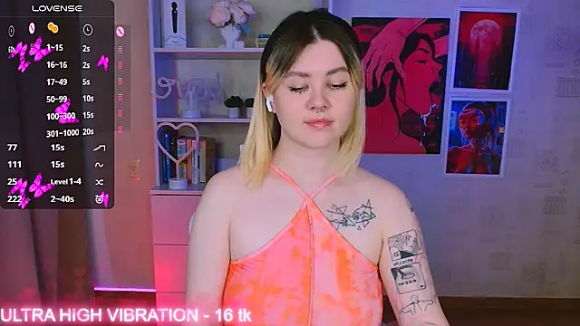 Snapshot of cutie_mili chatting on 02/07/25, 11:01 cutie mili online show from 02/07/25, 11:01