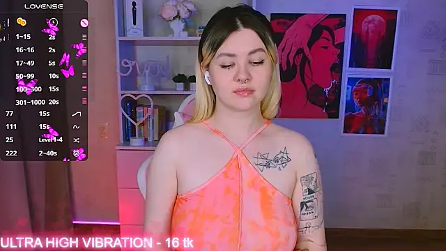 Snapshot of cutie_mili chatting on 02/07/25, 02:15 cutie mili online show from 02/07/25, 02:15