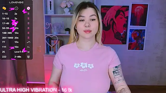 Snapshot of cutie_mili chatting on 02/10/25, 12:19 cutie mili online show from 02/10/25, 12:19