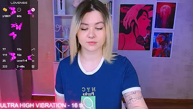 Snapshot of cutie_mili chatting on 02/11/25, 08:52 cutie mili online show from 02/11/25, 08:52