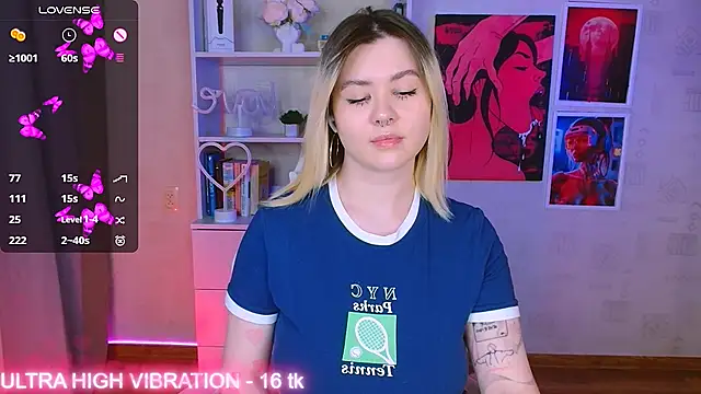 Snapshot of cutie_mili chatting on 02/12/25, 02:56 cutie mili online show from 02/12/25, 02:56