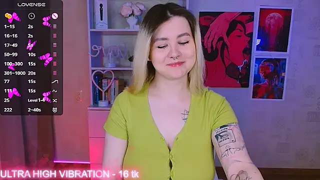 Snapshot of cutie_mili chatting on 02/12/25, 07:35 cutie mili online show from 02/12/25, 07:35