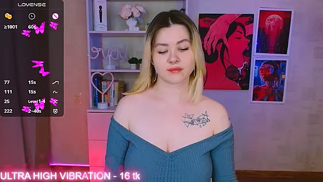 Snapshot of cutie_mili chatting on 02/15/25, 02:04 cutie mili online show from 02/15/25, 02:04