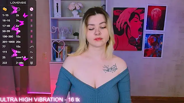 Snapshot of cutie_mili chatting on 02/15/25, 05:09 cutie mili online show from 02/15/25, 05:09