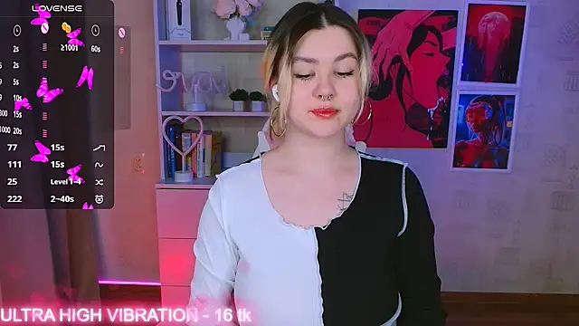 Snapshot of cutie_mili chatting on 02/16/25, 09:48 cutie mili online show from 02/16/25, 09:48