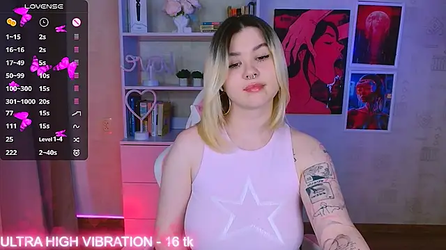 Snapshot of cutie_mili chatting on 02/17/25, 10:07 cutie mili online show from 02/17/25, 10:07