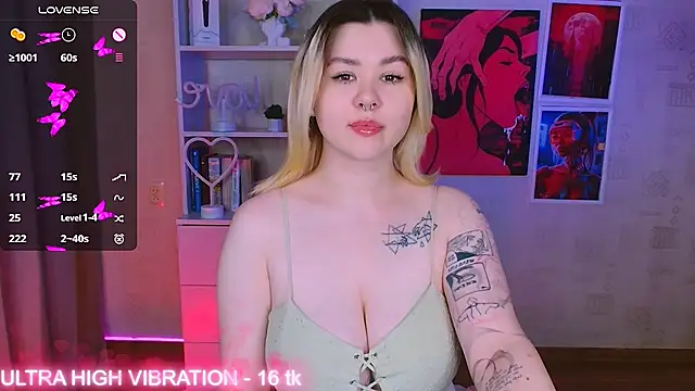 Snapshot of cutie_mili chatting on 02/25/25, 11:41 cutie mili online show from 02/25/25, 11:41