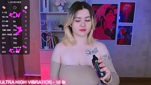 Snapshot of cutie_mili chatting on 02/27/25, 04:20 cutie mili online show from 02/27/25, 04:20