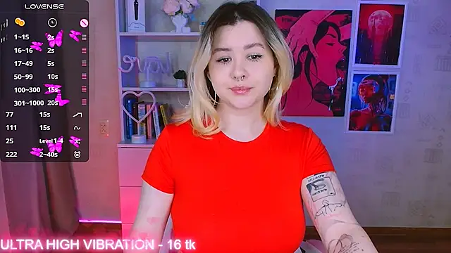 Snapshot of cutie_mili chatting on 03/01/25, 04:04 cutie mili online show from 03/01/25, 04:04