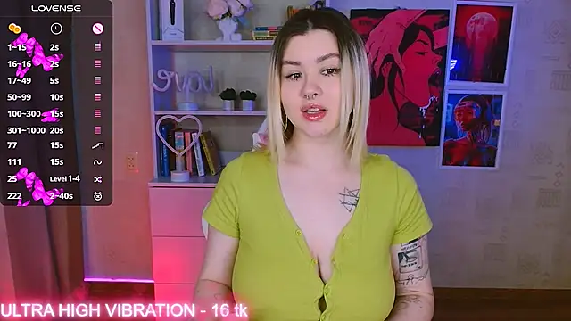 Snapshot of cutie_mili chatting on 03/04/25, 10:35 cutie mili online show from 03/04/25, 10:35