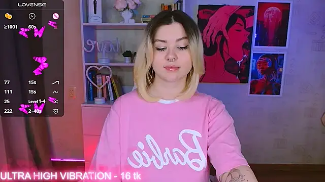 Snapshot of cutie_mili chatting on 03/05/25, 10:33 cutie mili online show from 03/05/25, 10:33