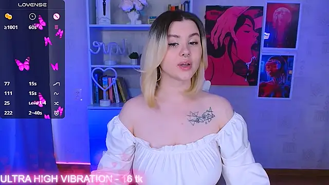 Snapshot of cutie_mili chatting on 03/09/25, 12:42 cutie mili online show from 03/09/25, 12:42