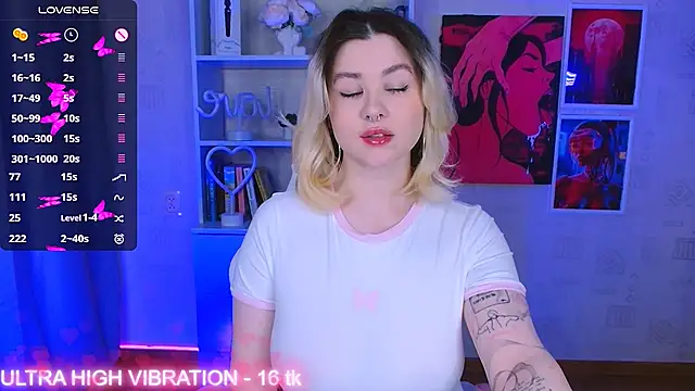 Snapshot of cutie_mili chatting on 03/15/25, 05:52 cutie mili online show from 03/15/25, 05:52