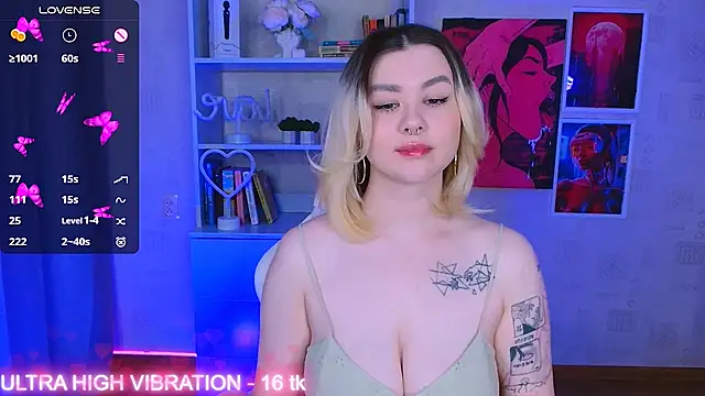 Snapshot of cutie_mili chatting on 03/17/25, 02:12 cutie mili online show from 03/17/25, 02:12