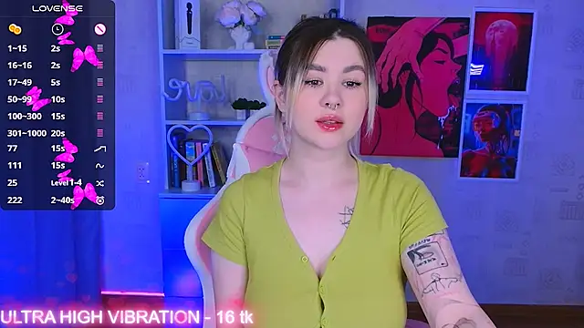 Snapshot of cutie_mili chatting on 03/18/25, 11:30 cutie mili online show from 03/18/25, 11:30