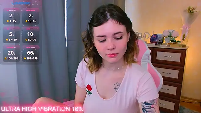 Snapshot of cutie_mili chatting on 09/09/25, 07:08 cutie mili online show from 09/09/25, 07:08