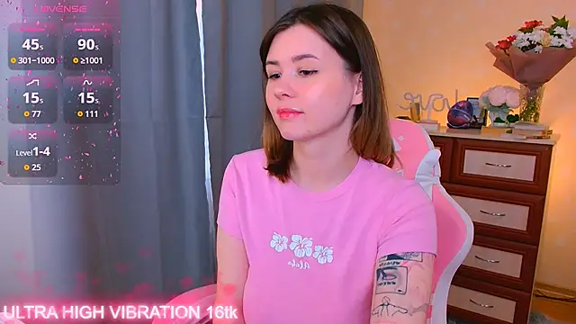 Snapshot of cutie_mili chatting on 10/12/25, 06:12 cutie mili online show from 10/12/25, 06:12