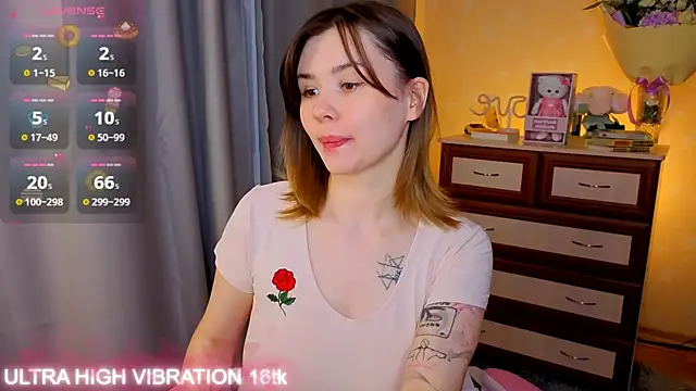 Snapshot of cutie_mili chatting on 10/24/25, 08:22 cutie mili online show from 10/24/25, 08:22