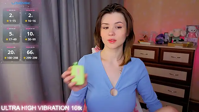 Snapshot of cutie_mili chatting on 11/01/25, 08:16 cutie mili online show from 11/01/25, 08:16