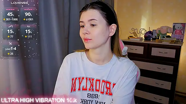 Snapshot of cutie_mili chatting on 11/05/25, 07:41 cutie mili online show from 11/05/25, 07:41