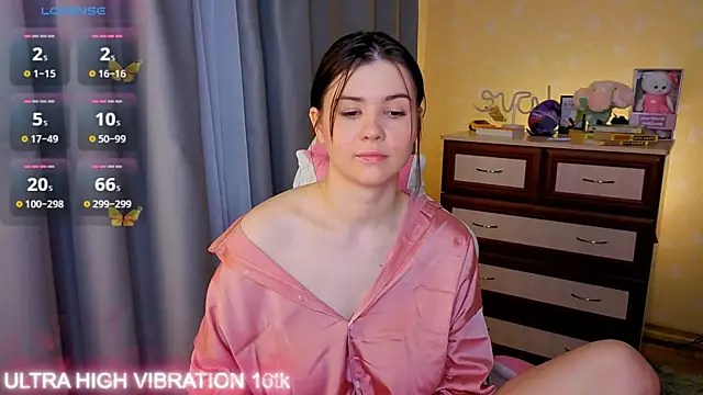 Snapshot of cutie_mili chatting on 11/10/25, 07:51 cutie mili online show from 11/10/25, 07:51