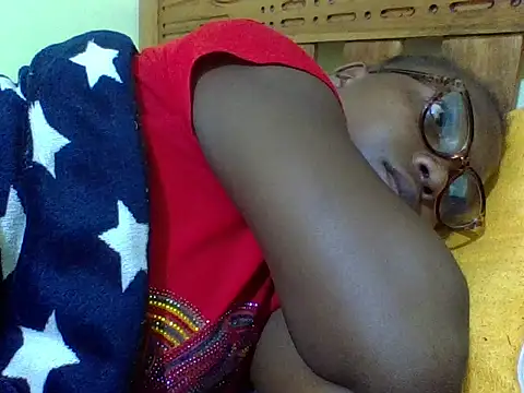 Snapshot of verginpussy01 chatting on 04/02/26, 04:21 verginpussy01 online show from 04/02/26, 04:21