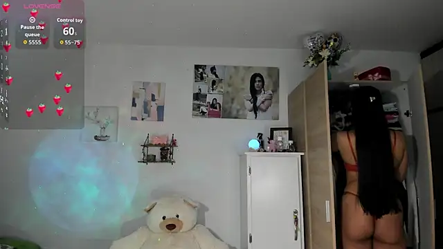 VeronikaOlsen online show from 09/28/25, 04:45