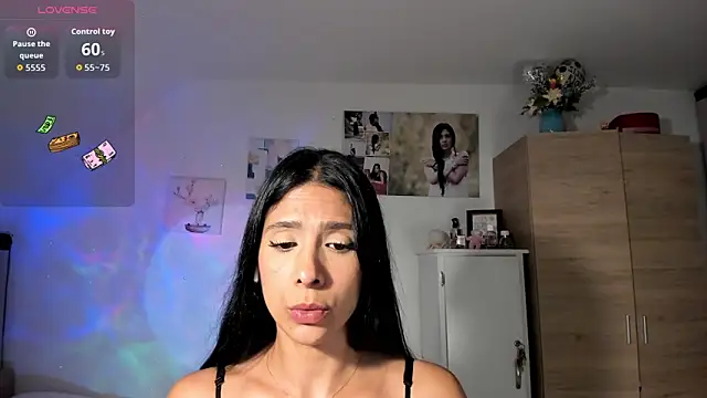 VeronikaOlsen online show from 11/08/25, 02:34