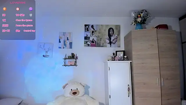 VeronikaOlsen online show from 11/13/25, 12:48