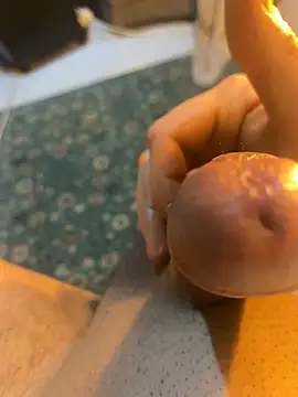 Snapshot of azginnn35 chatting on 02/22/26, 11:25 azginnn35 online show from 02/22/26, 11:25