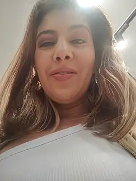 scarlett moore online show from 04/13/26, 03:50